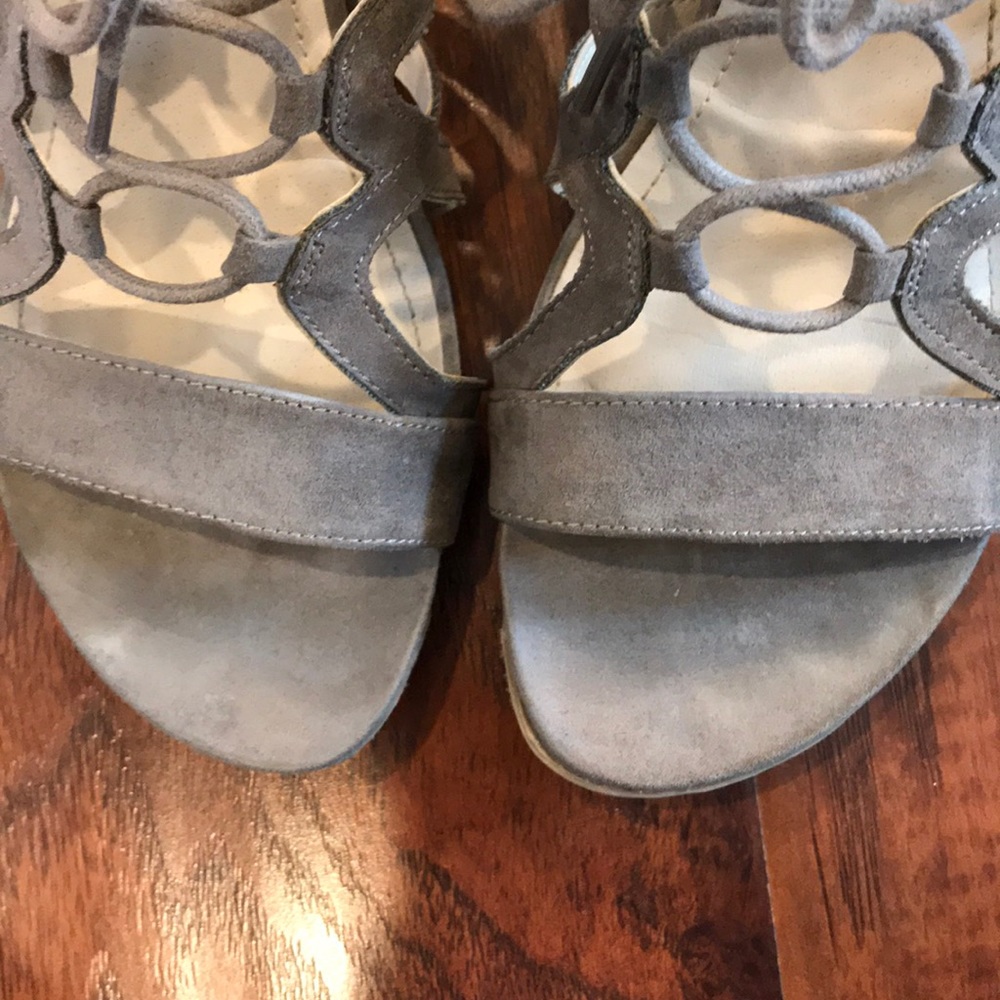 Kenneth Cole size8.5. - Picture 2 of 5